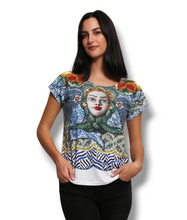 Carica l'immagine nel visualizzatore di Gallery, T-Shirt "Gorgona" Slim
