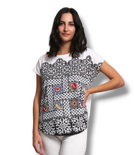 Carica l'immagine nel visualizzatore di Gallery, T-Shirt Vennecchia "Greca" Slim