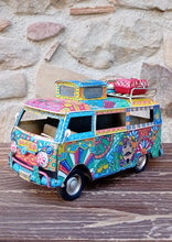 Carica l'immagine nel visualizzatore di Gallery, Minivan Retrò Grande 25 cm - Miniature Decorate - cod 1