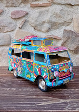 Carica l'immagine nel visualizzatore di Gallery, Minivan Retrò Grande 25 cm - Miniature Decorate - cod 1