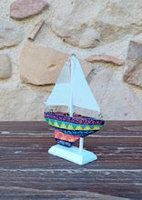 Carica l'immagine nel visualizzatore di Gallery, Barchetta a vela - Miniature Decorate - cod 20
