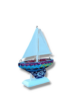 Carica l'immagine nel visualizzatore di Gallery, Barchetta a vela - Miniature Decorate - cod 22