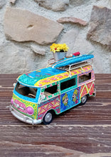 Carica l'immagine nel visualizzatore di Gallery, Minivan Retrò Medio 16 cm - Miniature Decorate - cod 3