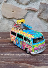 Carica l'immagine nel visualizzatore di Gallery, Minivan Retrò Medio 16 cm - Miniature Decorate - cod 3