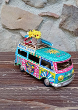 Carica l'immagine nel visualizzatore di Gallery, Minivan Retrò Medio 16 cm - Miniature Decorate - cod 4