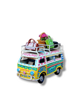 Carica l'immagine nel visualizzatore di Gallery, Minivan Retrò Piccolo 10 cm - Miniature Decorate - cod 6