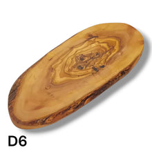 Carica l'immagine nel visualizzatore di Gallery, Tagliere Rustico in Legno di Ulivo cm 40