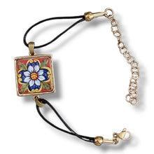 Carica l'immagine nel visualizzatore di Gallery, Bracciale Lapilli con castone cod.77