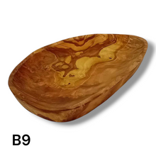 Carica l'immagine nel visualizzatore di Gallery, Vassoio ovale in Legno di Ulivo