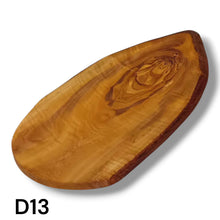 Carica l'immagine nel visualizzatore di Gallery, Tagliere Rustico in Legno di Ulivo cm 40
