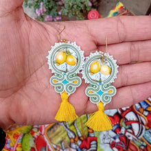 Carica l'immagine nel visualizzatore di Gallery, Orecchini Soutache "Limoni"