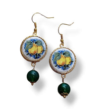 Carica l'immagine nel visualizzatore di Gallery, Orecchini Lapilli con castone "Limoni"