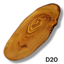 Carica l'immagine nel visualizzatore di Gallery, Tagliere Rustico in Legno di Ulivo cm 40
