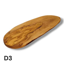 Carica l'immagine nel visualizzatore di Gallery, Tagliere Rustico in Legno di Ulivo cm 40