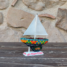 Carica l'immagine nel visualizzatore di Gallery, Barchetta a vela - Miniature Decorate - cod 45