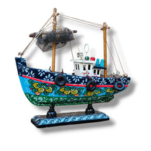 Carica l'immagine nel visualizzatore di Gallery, Peschereccio - Miniature Decorate - cod 39