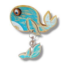 Carica l'immagine nel visualizzatore di Gallery, Balenottera con portachiavi - cod 8