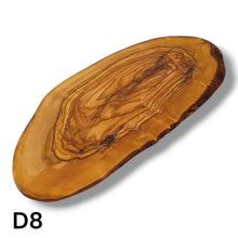 Carica l'immagine nel visualizzatore di Gallery, Tagliere Rustico in Legno di Ulivo cm 40