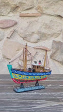 Carica e avvia il video nel visualizzatore di galleria, Peschereccio - Miniature Decorate - cod 36
