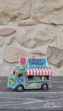 Carica e avvia il video nel visualizzatore di galleria, Furgoncino Vintage - Food Truck - Miniature Decorate - cod.51
