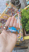 Carica e avvia il video nel visualizzatore di galleria, Portachiave Pesci del Mediterraneo cod 5
