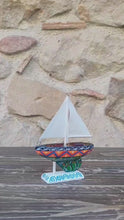 Carica e avvia il video nel visualizzatore di galleria, Barchetta a vela - Miniature Decorate - cod 44
