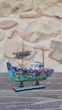 Carica e avvia il video nel visualizzatore di galleria, Peschereccio - Miniature Decorate - cod 39
