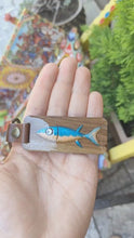 Carica e avvia il video nel visualizzatore di galleria, Portachiave Pesci del Mediterraneo cod 11
