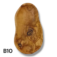 Carica l&#39;immagine nel visualizzatore di Gallery, Vassoio ovale in Legno di Ulivo
