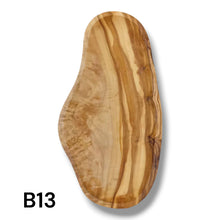 Carica l&#39;immagine nel visualizzatore di Gallery, Vassoio ovale in Legno di Ulivo
