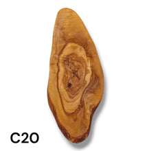 Carica l&#39;immagine nel visualizzatore di Gallery, Tagliere Rustico in Legno di Ulivo cm 30
