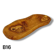 Carica l&#39;immagine nel visualizzatore di Gallery, Vassoio ovale in Legno di Ulivo
