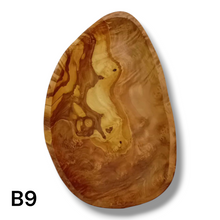 Carica l&#39;immagine nel visualizzatore di Gallery, Vassoio ovale in Legno di Ulivo
