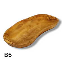 Carica l&#39;immagine nel visualizzatore di Gallery, Vassoio ovale in Legno di Ulivo

