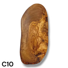 Carica l&#39;immagine nel visualizzatore di Gallery, Tagliere Rustico in Legno di Ulivo cm 30
