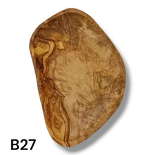 Carica l&#39;immagine nel visualizzatore di Gallery, Vassoio ovale in Legno di Ulivo
