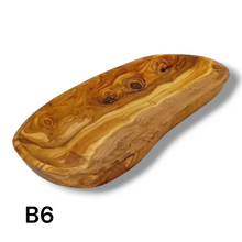 Carica l&#39;immagine nel visualizzatore di Gallery, Vassoio ovale in Legno di Ulivo
