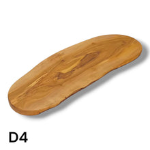 Carica l&#39;immagine nel visualizzatore di Gallery, Tagliere Rustico in Legno di Ulivo cm 40

