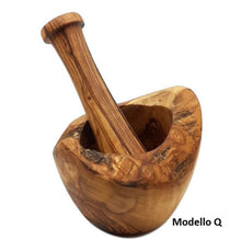 Carica l&#39;immagine nel visualizzatore di Gallery, mortaio_legno_di_ulivo_fatto_a_mano_artigianato_siciliano_olive_wood_mortar_made_by_hand_sicilian_artisan_Q
